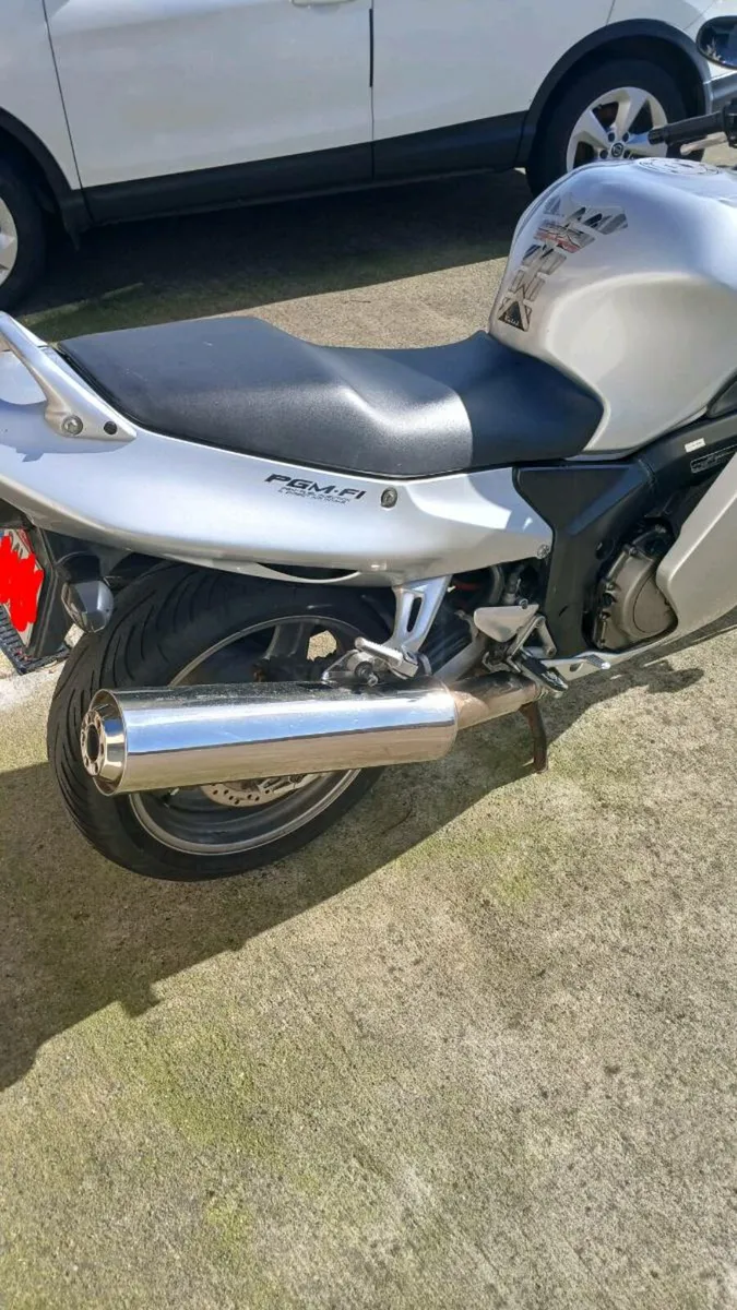 2004 honda blackbird - Image 4