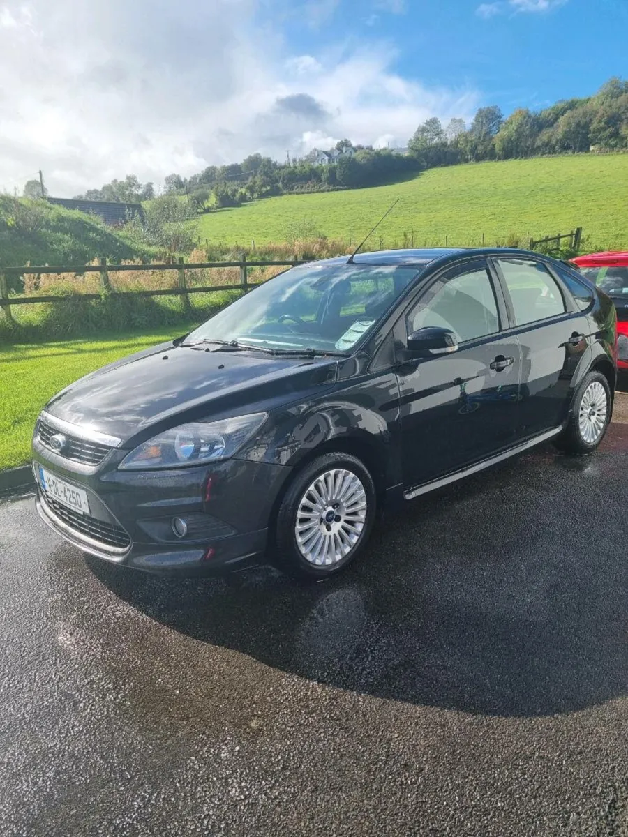 11 Ford Focus - Image 1