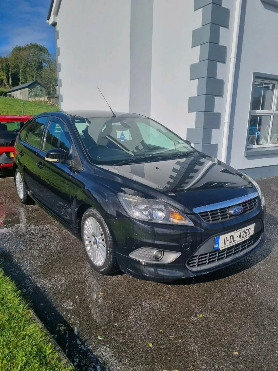 11 Ford Focus - Image 2
