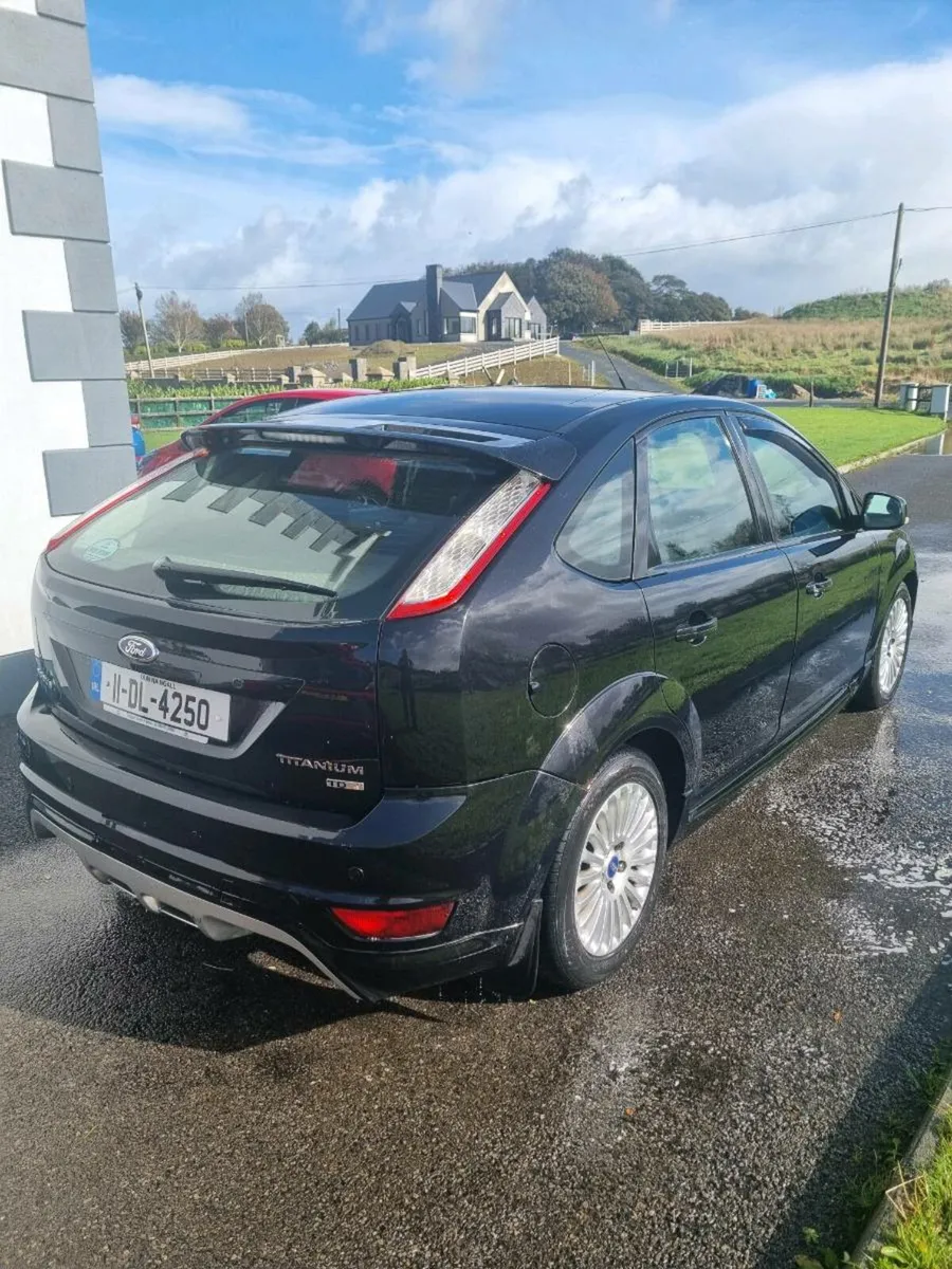 11 Ford Focus - Image 3