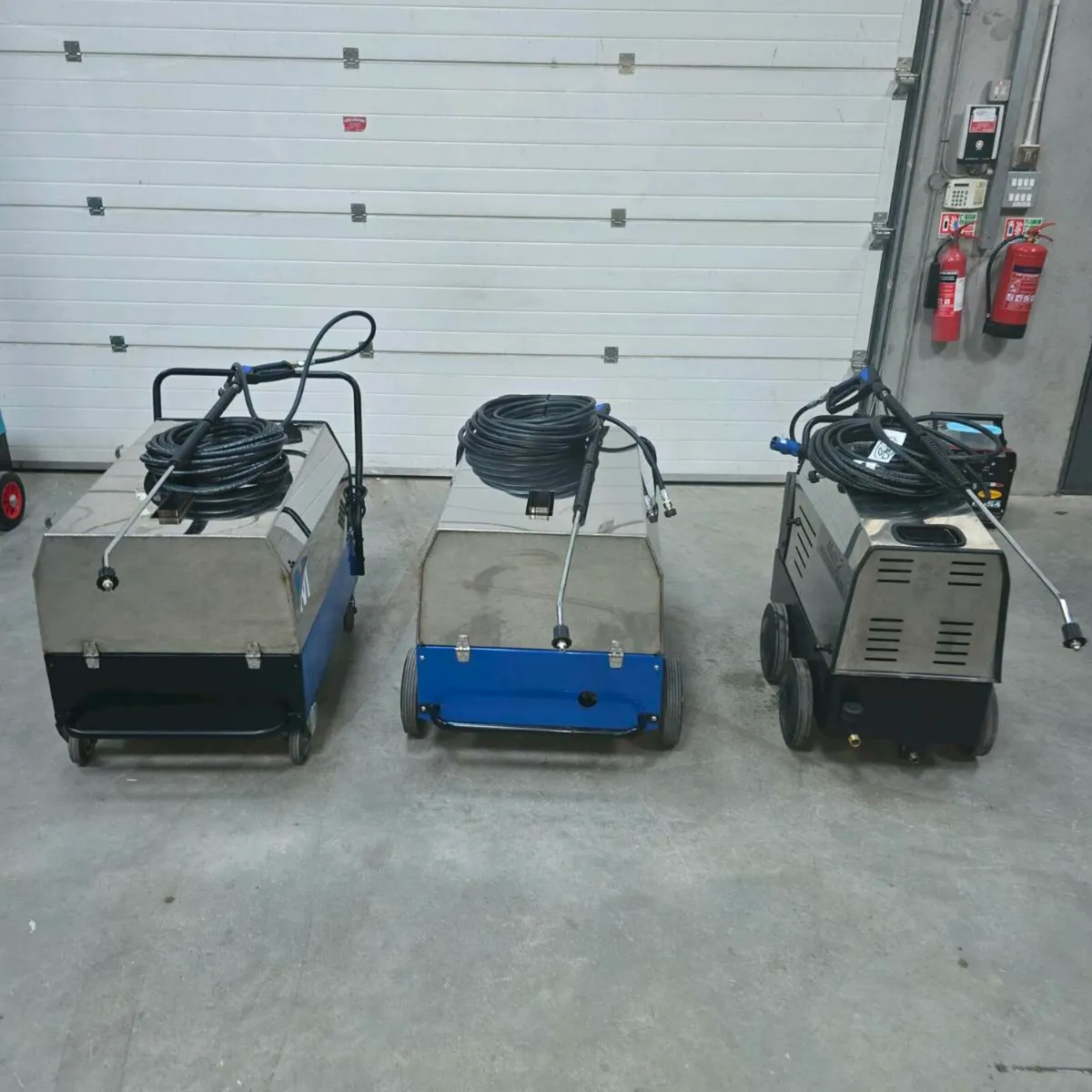 Hot water pressure washers - Image 1