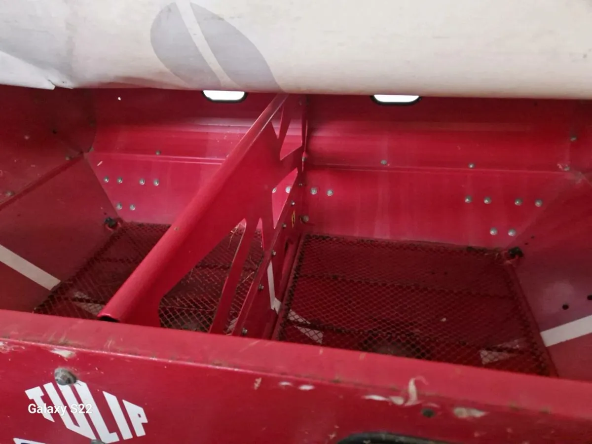 Tulip fertiliser  spreader - Image 4
