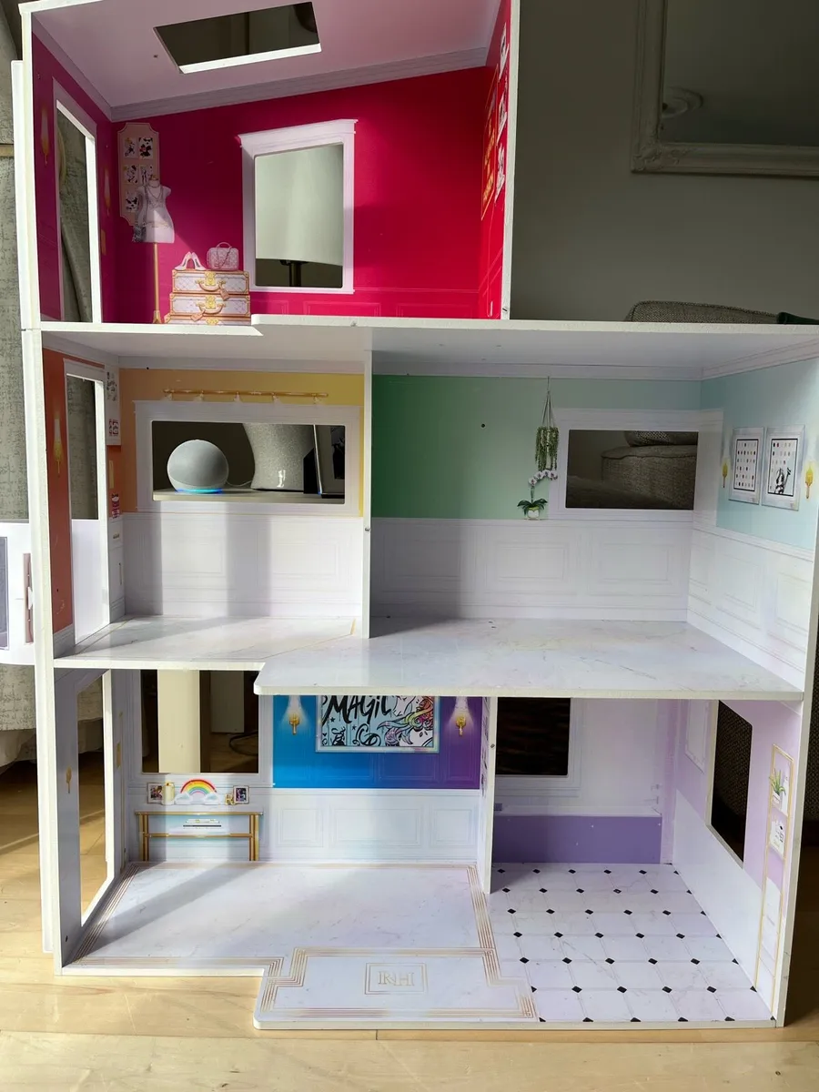 Rainbow High Dolls House - Image 3