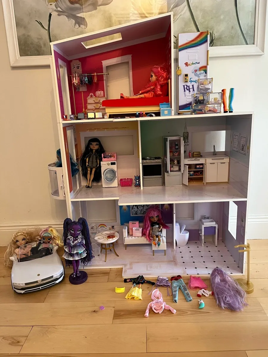 Rainbow High Dolls House - Image 1