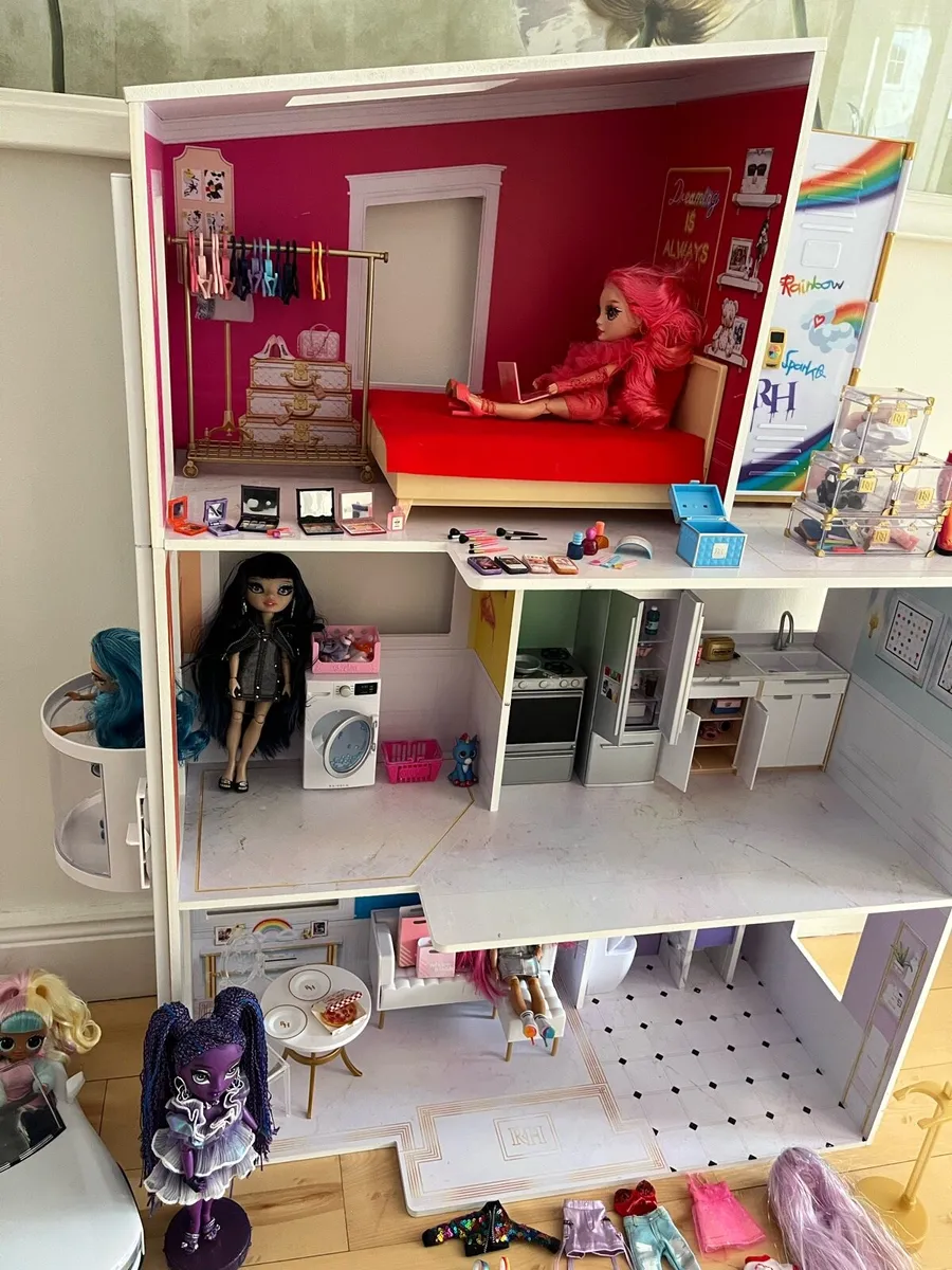 Rainbow High Dolls House - Image 4