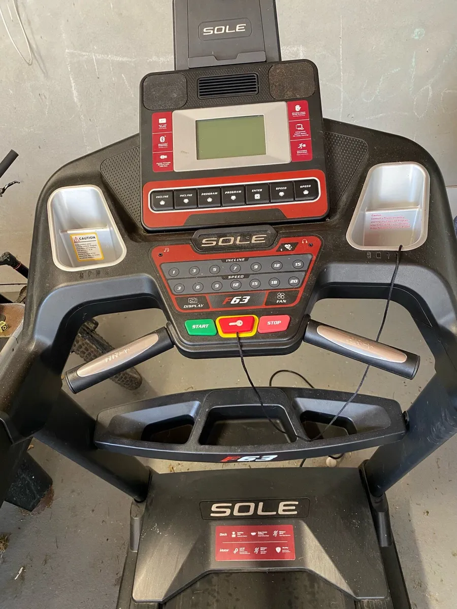 Gym equipment - Image 1