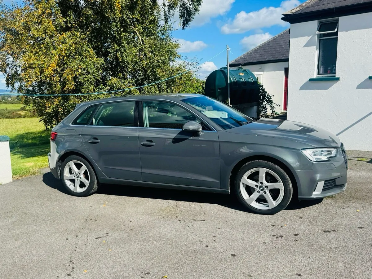 Audi A3 sport 1.4 TFSI 1 FEMALE OWNER FULL HISTORY - Image 3