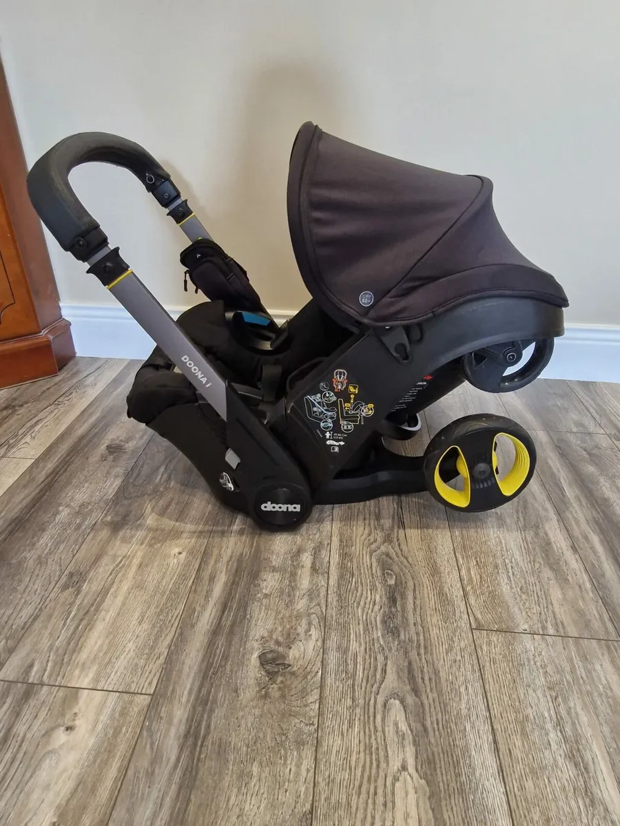 Doona Car Seat/Stroller - Image 4