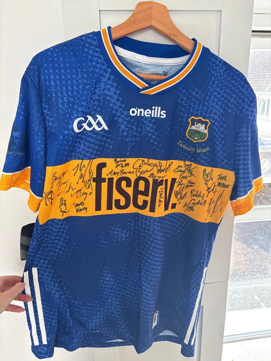 Signed Tipp jersey - Image 1