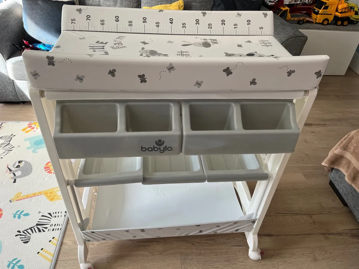 Baby Changing Unit & baths FREE - Image 1