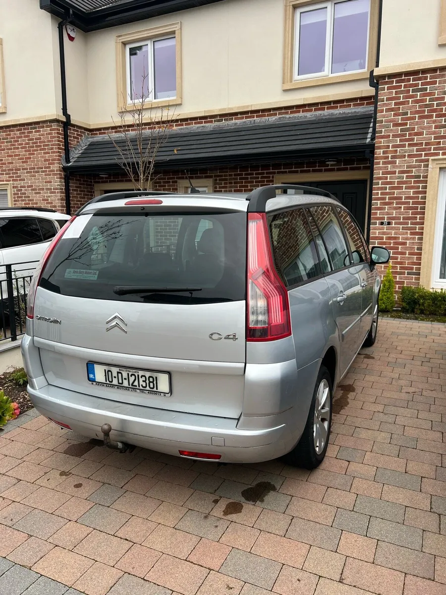 CITROEN C4 PICASSO 2010 AUTOMATIC 7 SEATS 148000km - Image 2