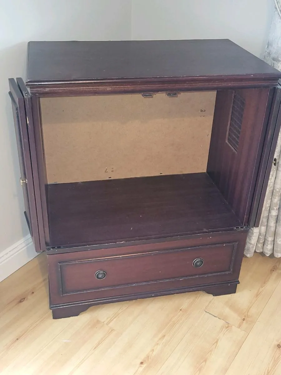 Mahogany Unit - Image 2