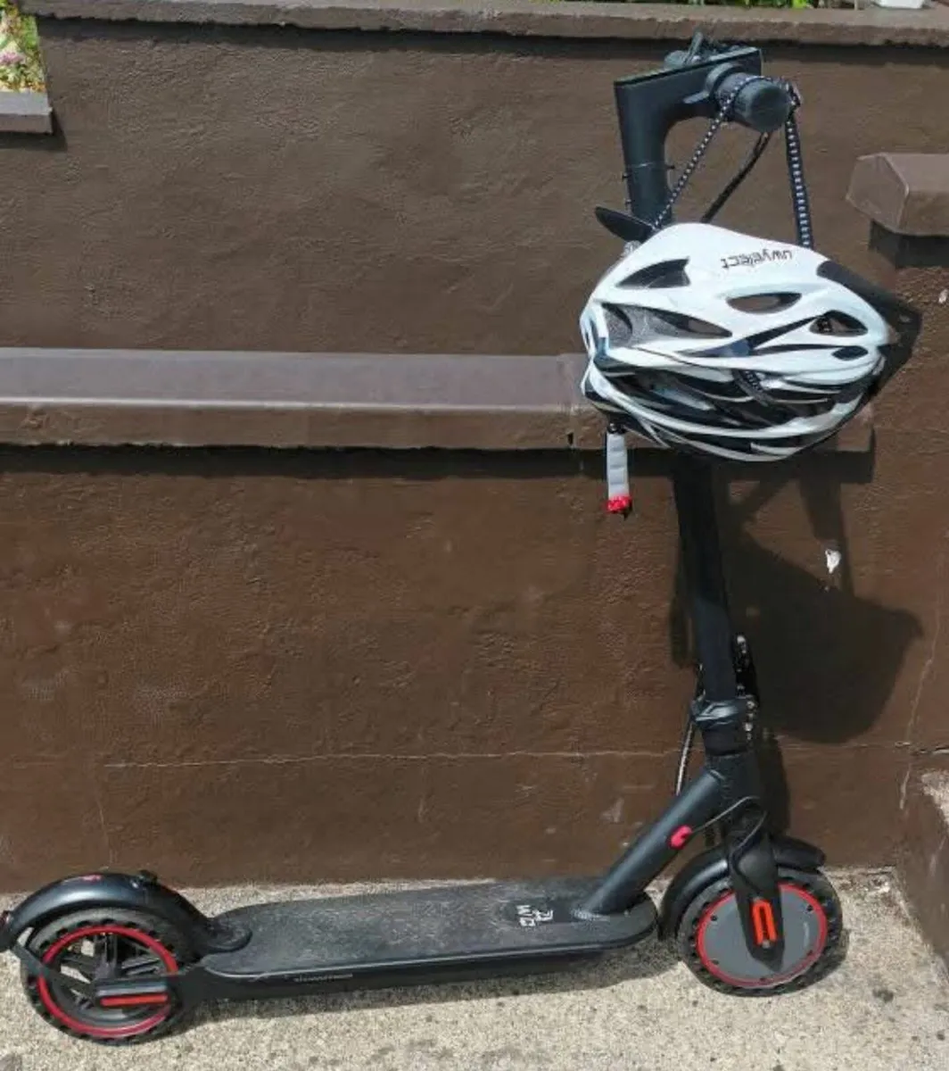 Electric scooter - Image 3
