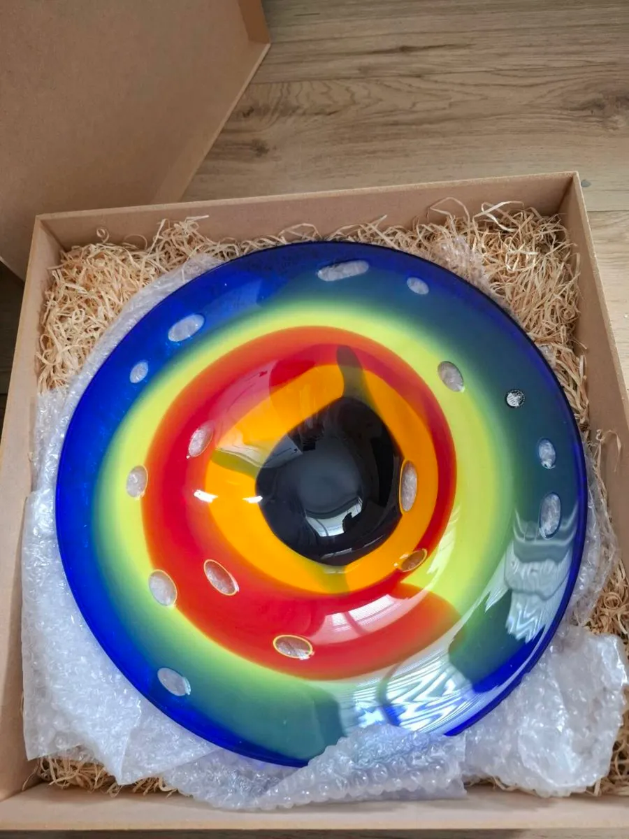 Irish handmade glass centre piece, - Image 1