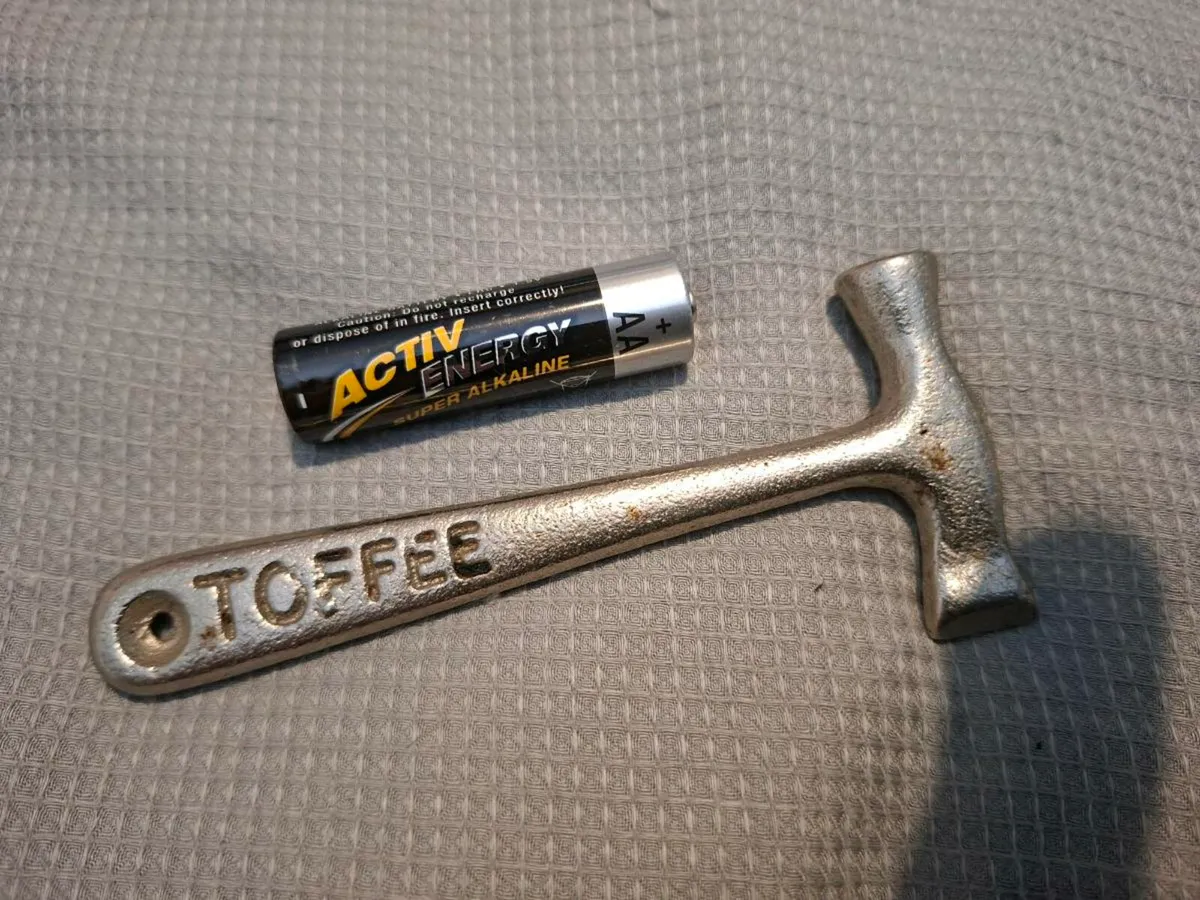 Vintage Walkers Toffee Hammer - Image 3