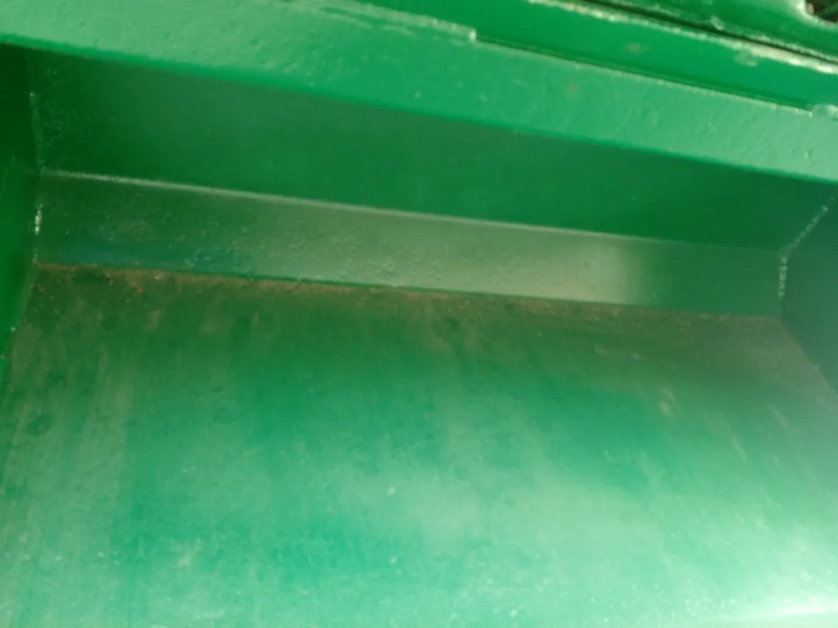Road sweeper - Image 3