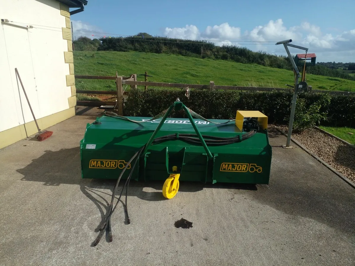Road sweeper - Image 2
