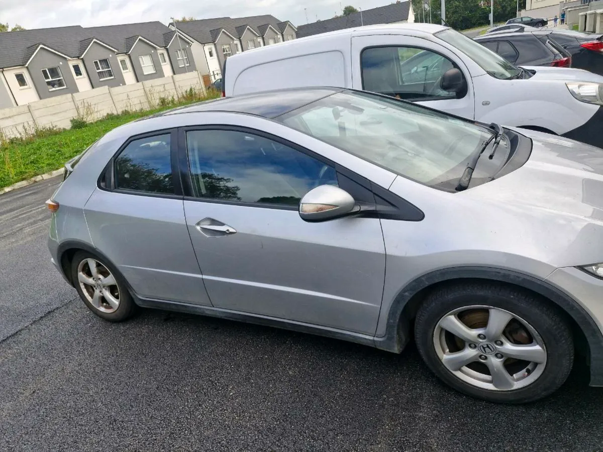 Honda civic 2009 for sale - Image 2