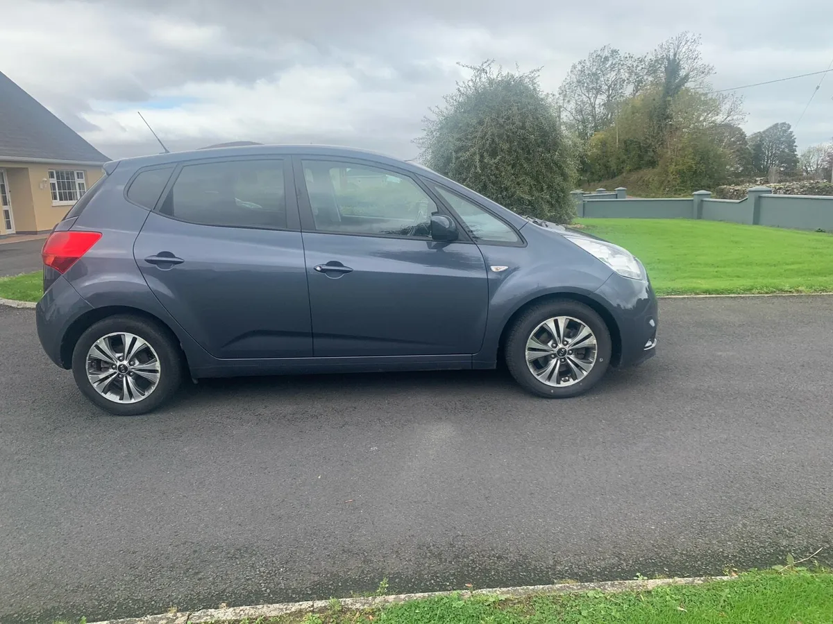 Kia Venga Elite 1.4 Diesel, Low KMS, - Image 2