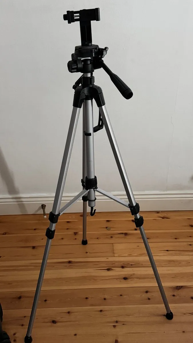 Camera tripod with phone holder - Image 4