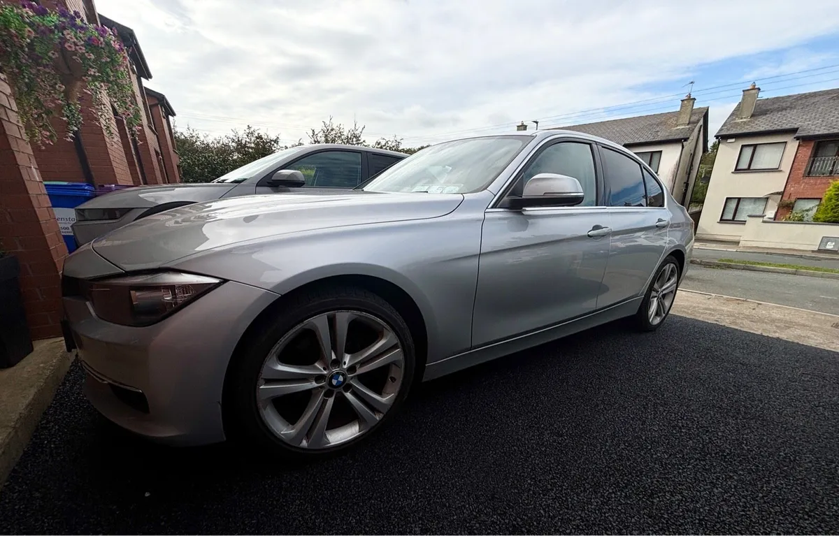 Bmw 2013 320d Luxury Trim - Image 2