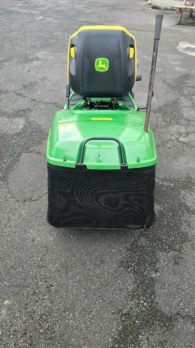 John Deere tractor mower - Image 4