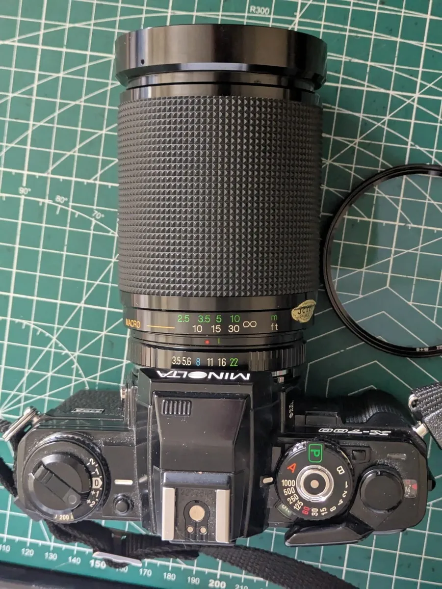 Minolta X-700 + Vivitar 28-200mm 3.5-5.3 zoom - Image 4