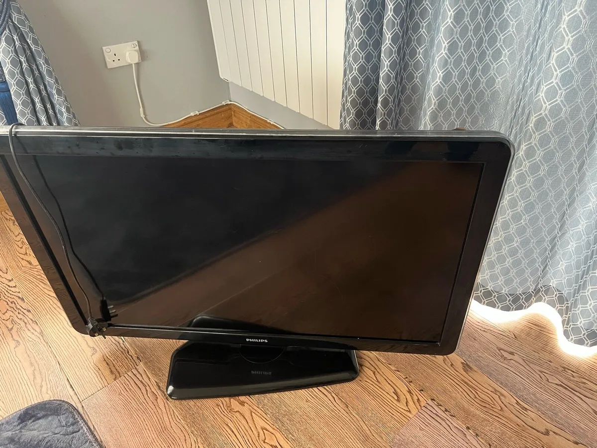 TV.  Not a smart.TV  Free - Image 1