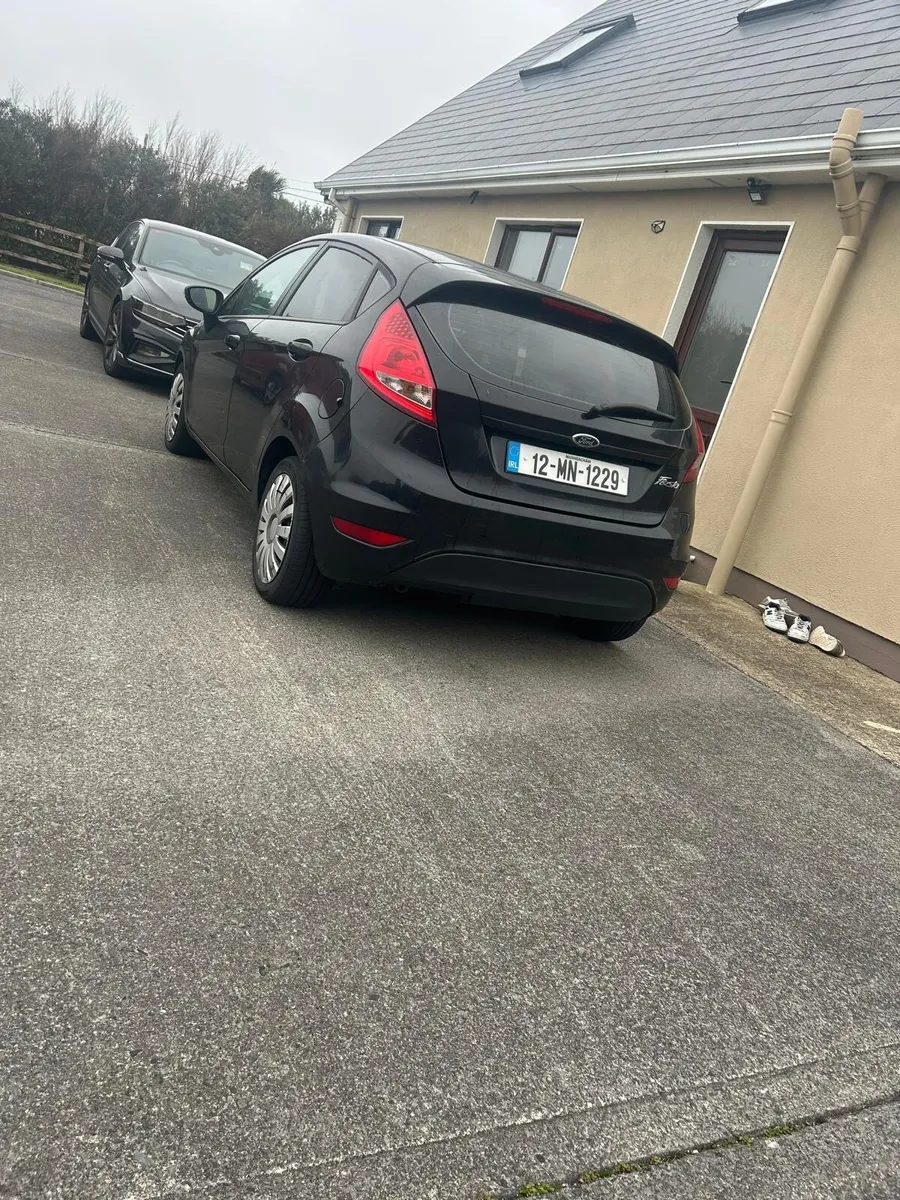 2012 Ford Fiesta - Image 3