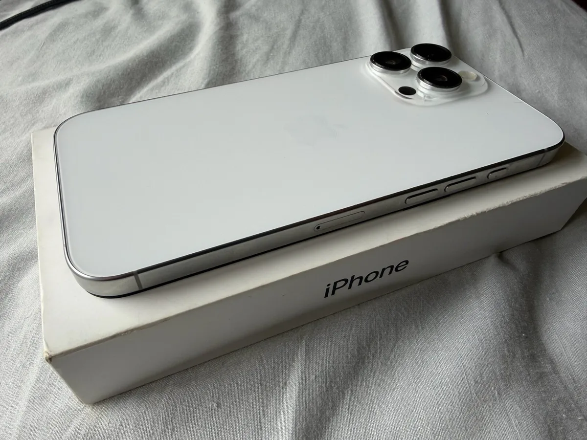 IPhone 16 Pro Max - Image 2
