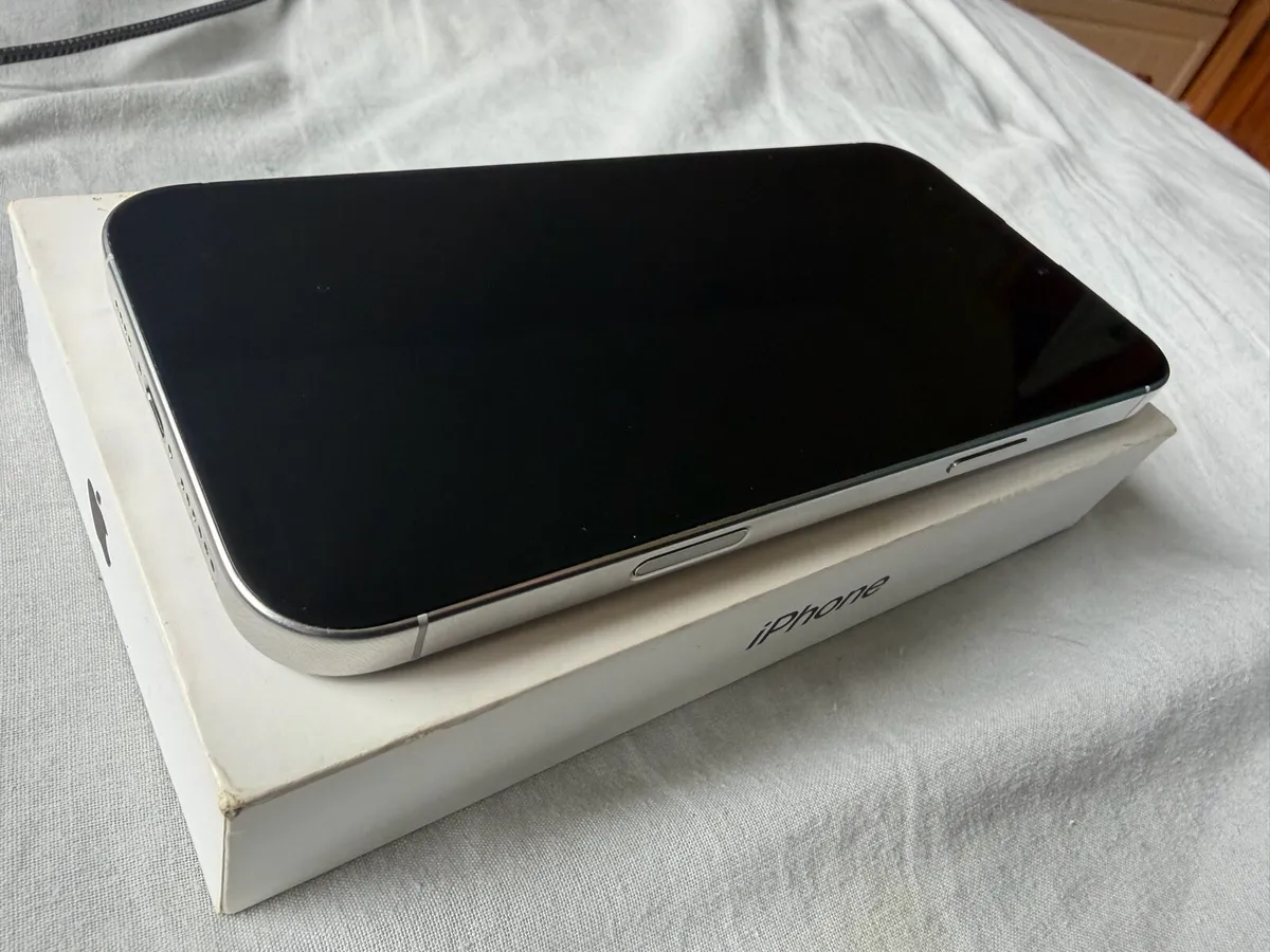IPhone 16 Pro Max - Image 4