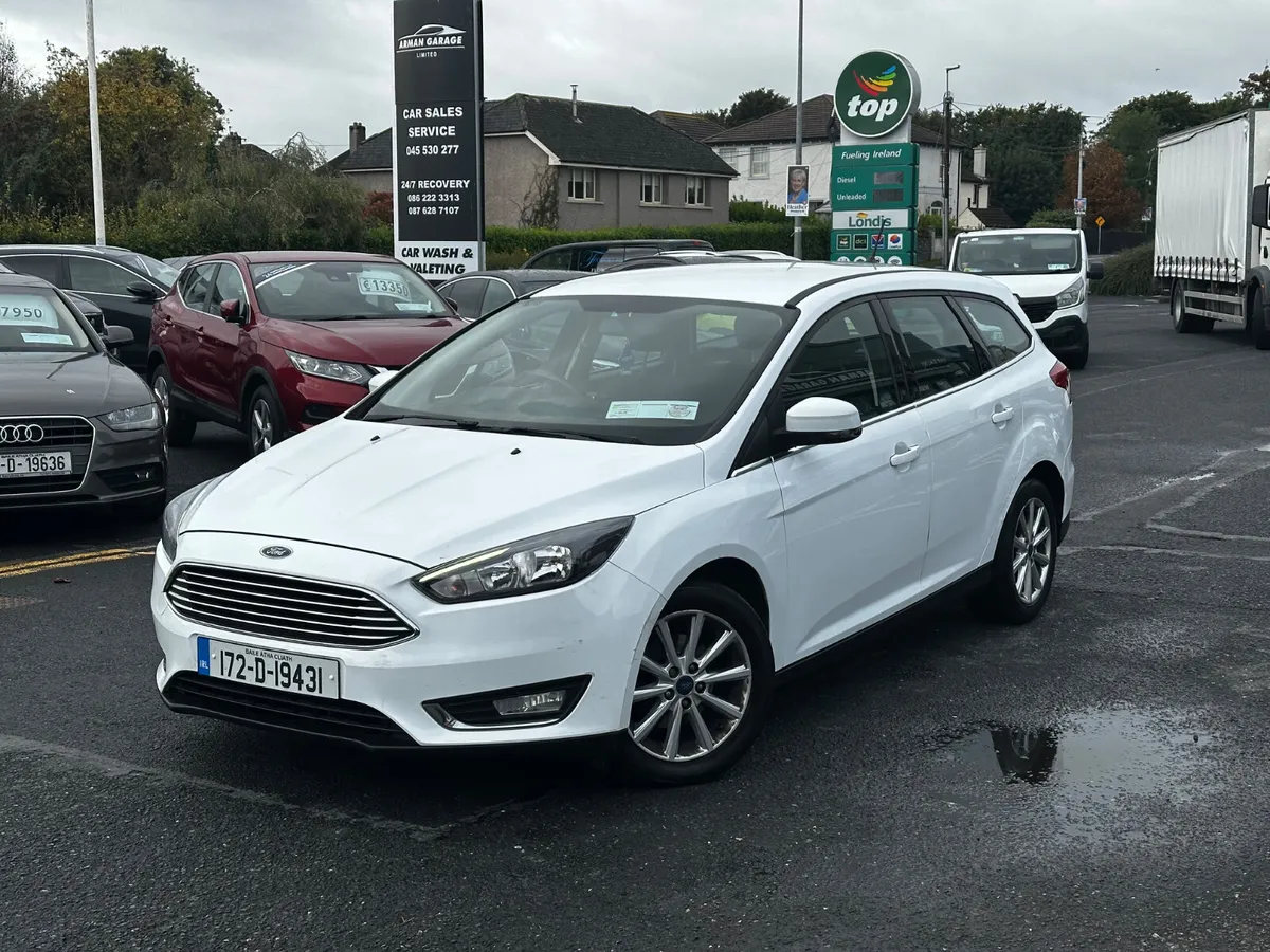 Ford Focus 2017 - Image 2