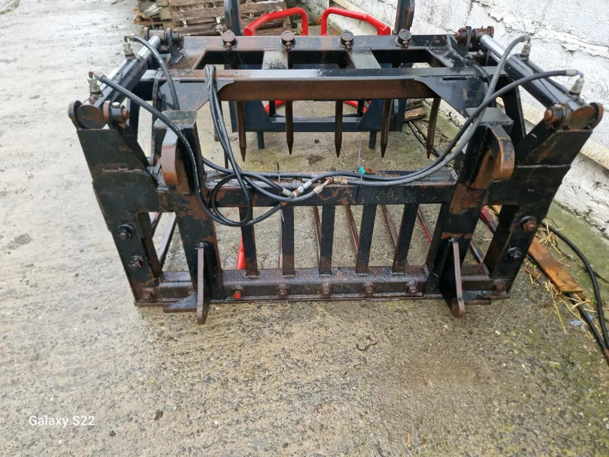 Silage  grab - Image 1