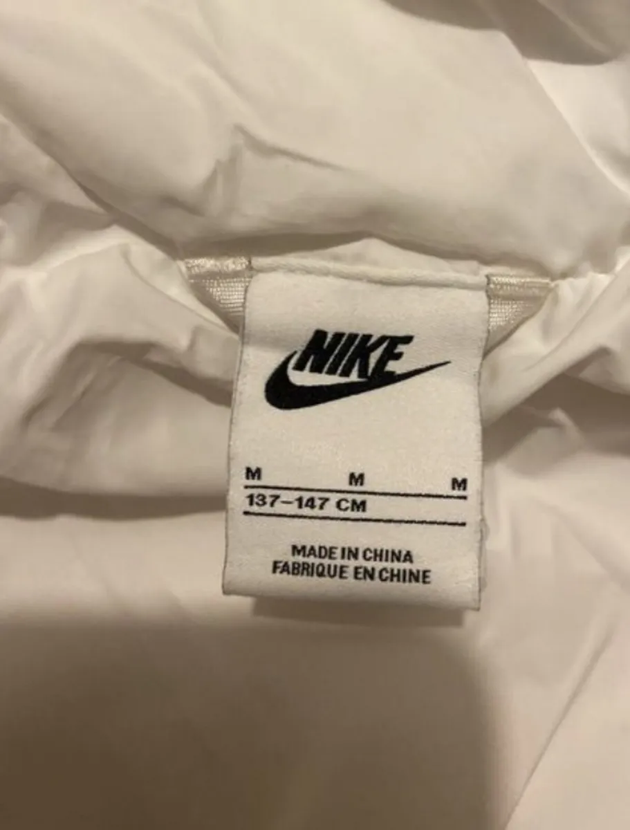 Nike  jacket - Image 2