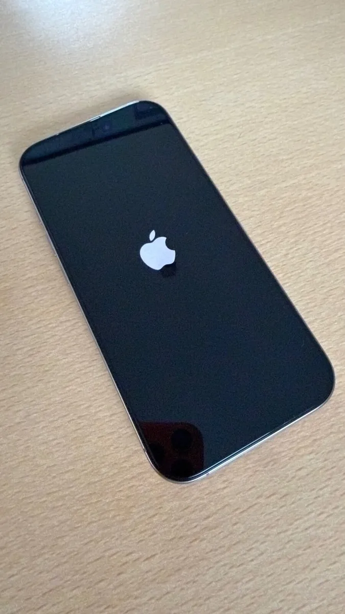 iPhone 16 Pro 256GB Gold. Factory Unlocked. - Image 2