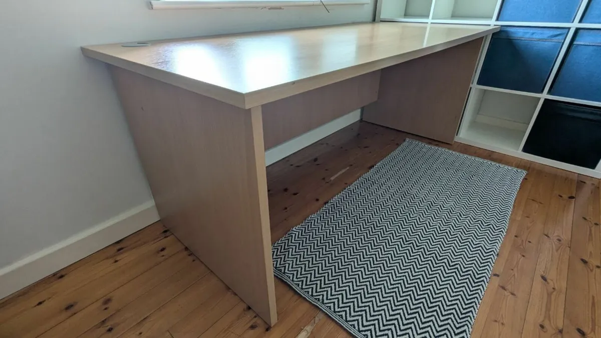 large home/ office desk - Image 1
