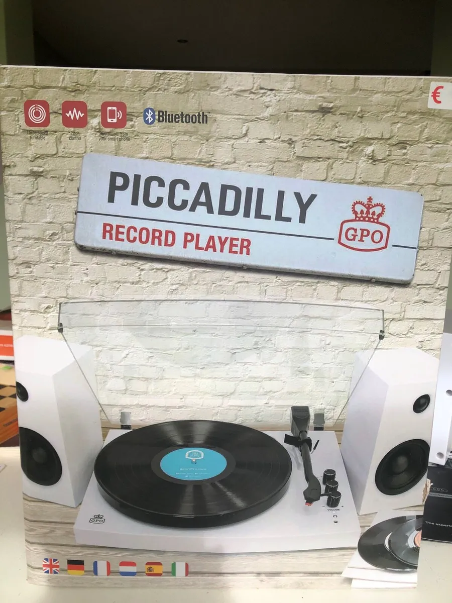 Record Player - Image 1