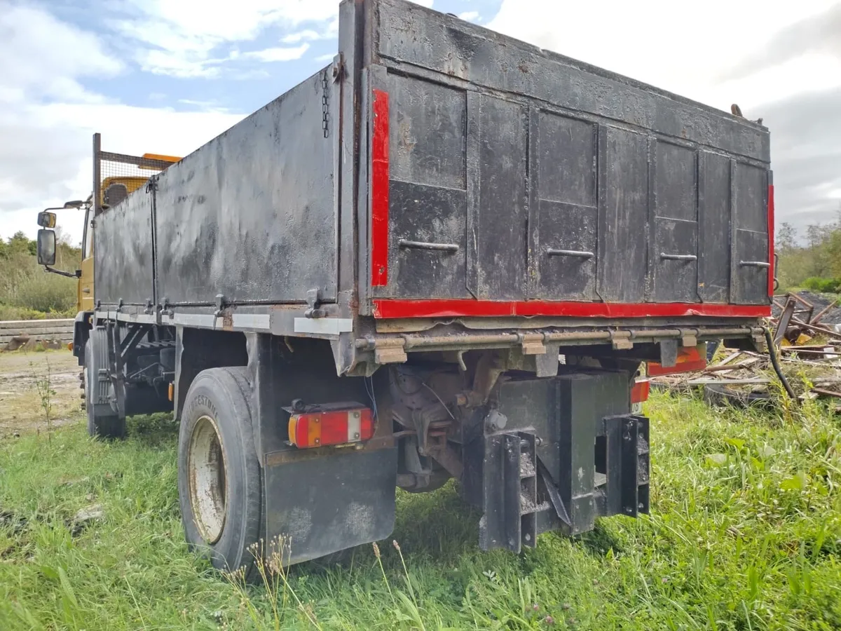 18 Tonne Volvo Tipper Truck - Image 3