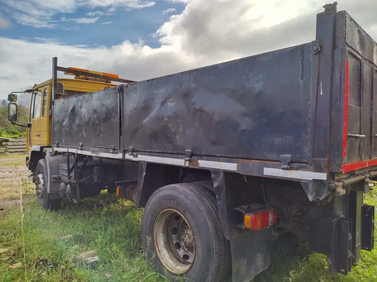 18 Tonne Volvo Tipper Truck - Image 4