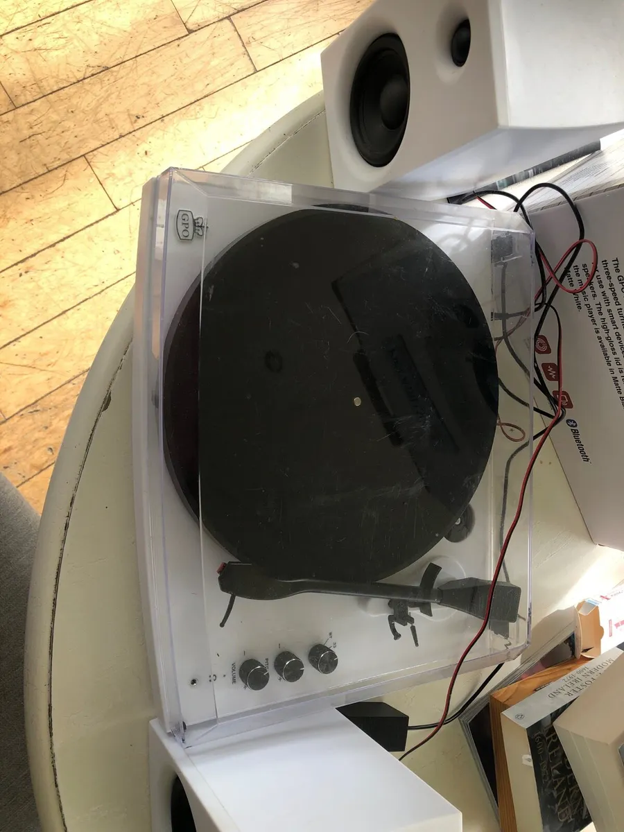 Record Player - Image 2