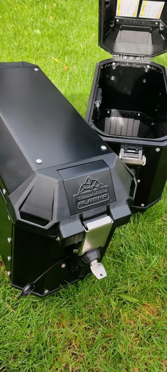 Givi Trekker Alaska Panniers - Image 1