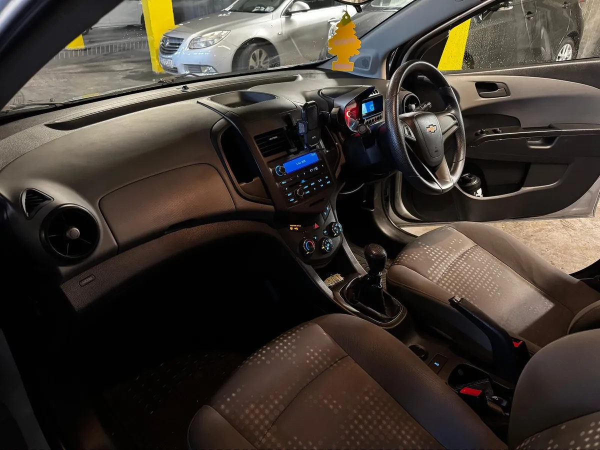 Chevrolet Aveo 2012 - Image 2