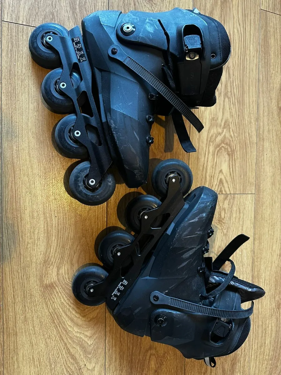 Rollerblades TWISTER EDGE XT & knee guard - Image 1