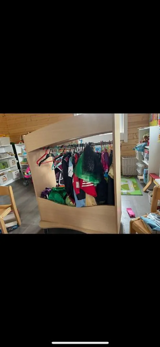Dress up Storage - Image 1