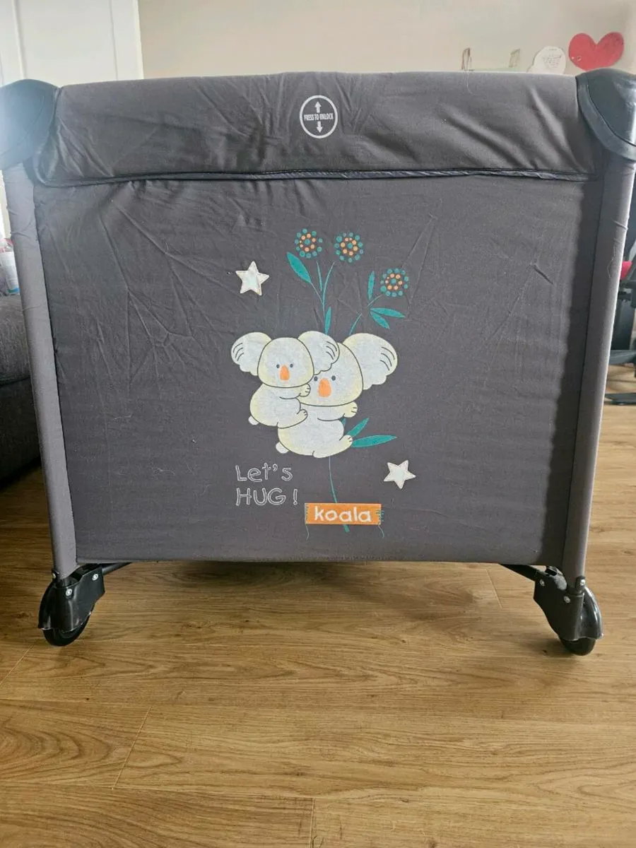 Travel cot - Image 4