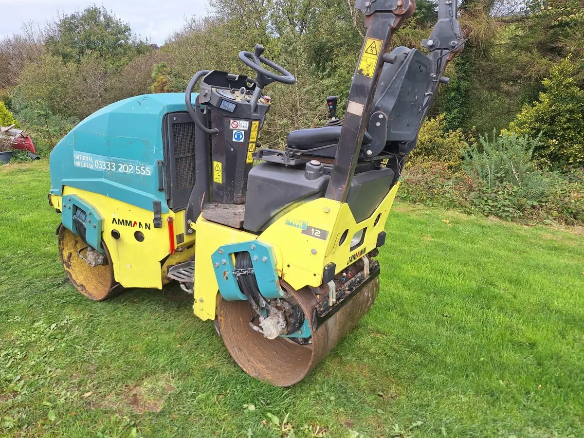 2017 Ammann Arx12 Roller Low hours - Image 2