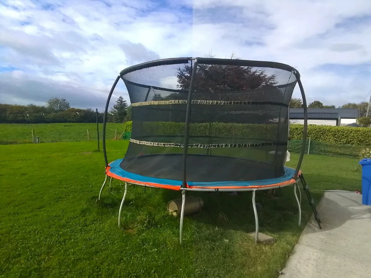 13 foot trampoline - Image 2