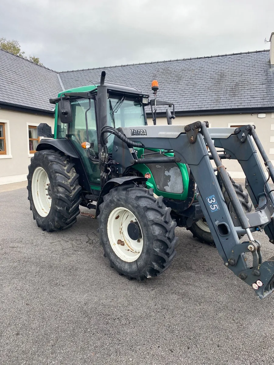 Valtra A92 - Image 2