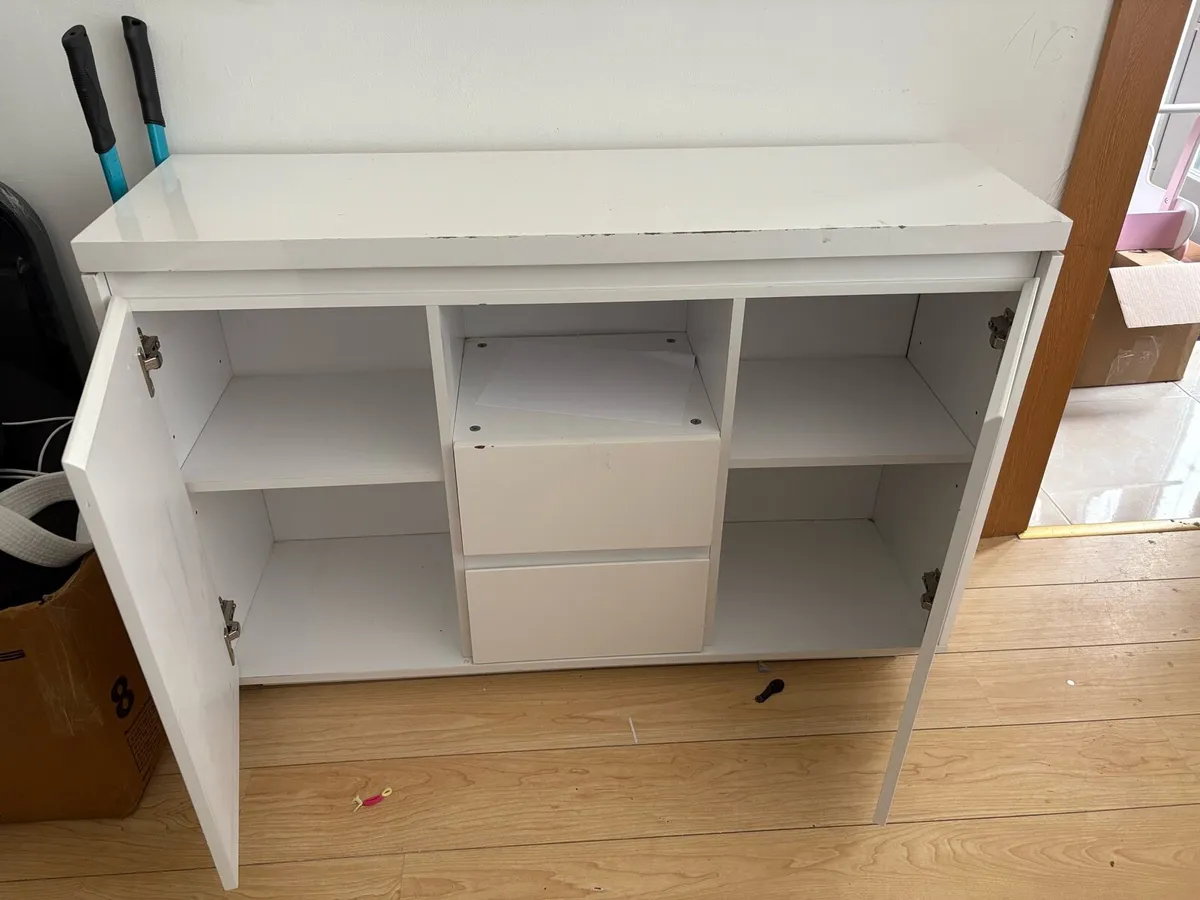 White cupboard - Image 1