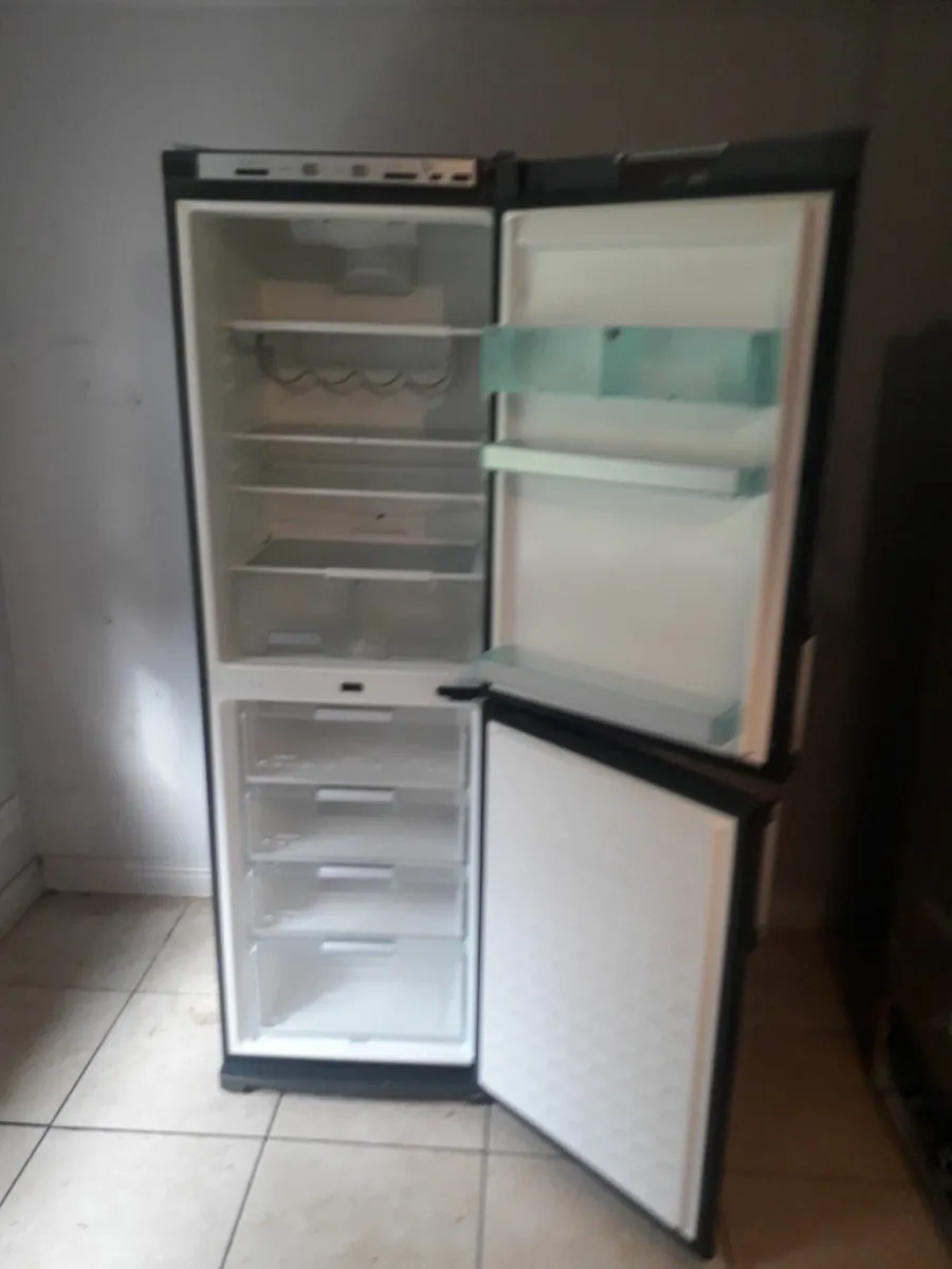 Fridge freezer - Image 2